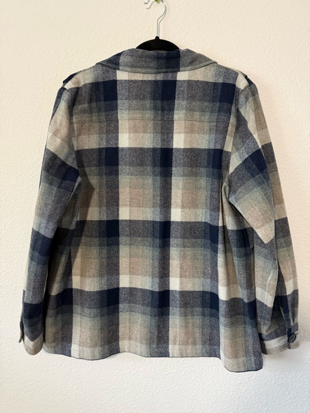 Pendleton Plaid Wool Button-Up Jacket in Navy, Cream & Tan S1 - Picture 6 of 13